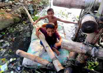 Sajib and his raft_2